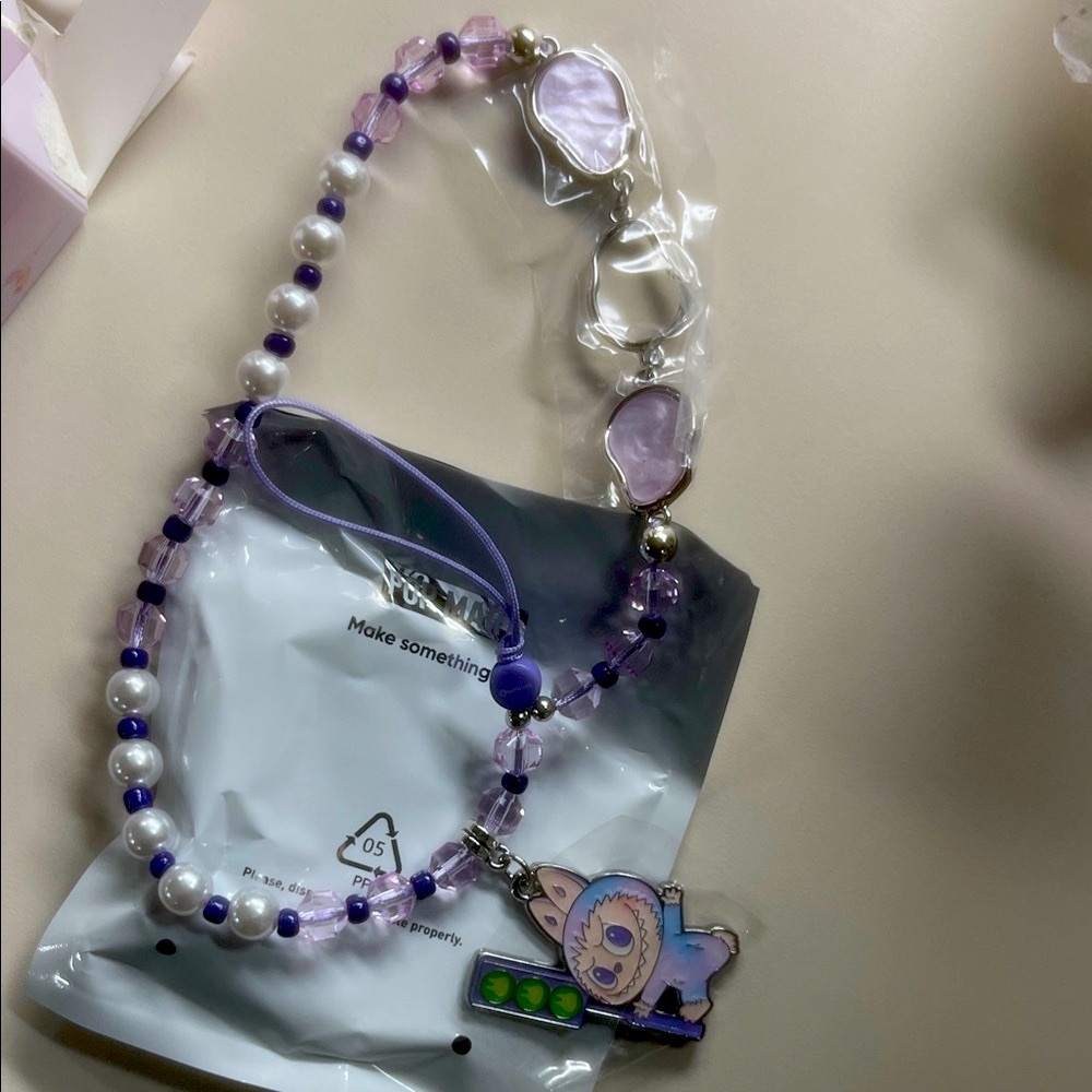 BIG INTO ENERGY Phone Charm - Picture 2 of 5